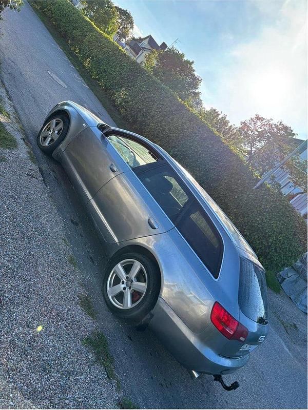 Grå Begagnad 2007 Audi A6 Proline Kombi | 30 000 kr (Marknadspris) - Bild 1/4