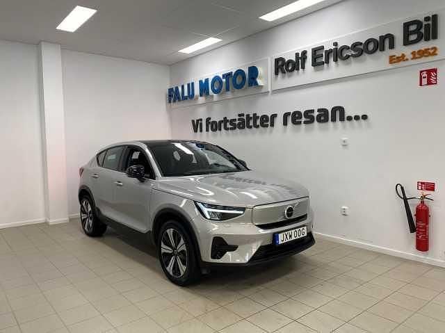 Silver Begagnad 2023 Volvo EC40 Core SUV | 339 500 kr (Bra pris) - Bild 1/4