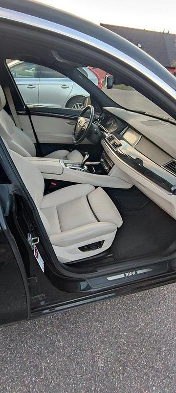 Svart Begagnad 2010 BMW 535 Gran Turismo Halvkombi | 133 000 kr - Bild 1/4
