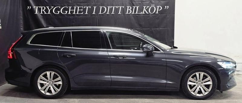 Begagnad Volvo V60 Momentum 190 HK (139 kW) 2018 Grå Kombi