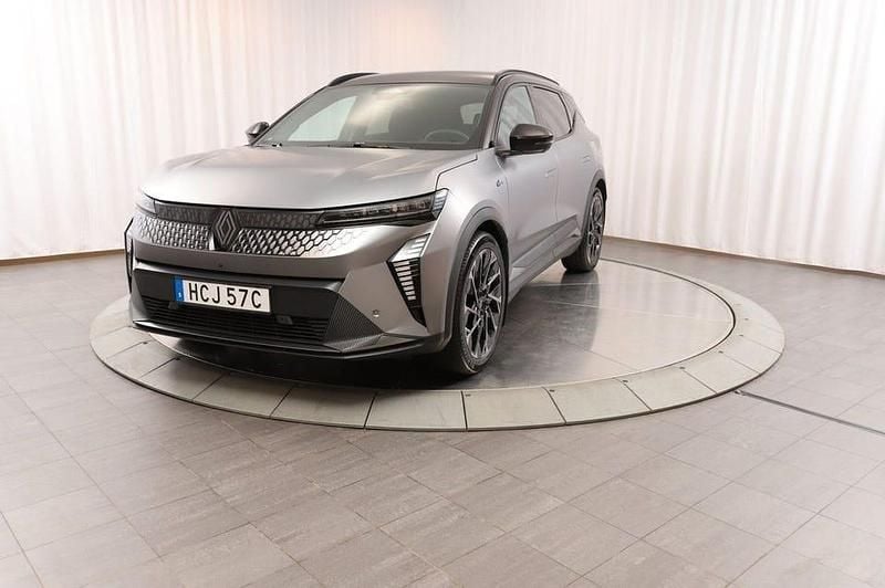 Grå Begagnad 2024 Renault Scénic Minibuss | 449 800 kr (Superpris) - Bild 1/4