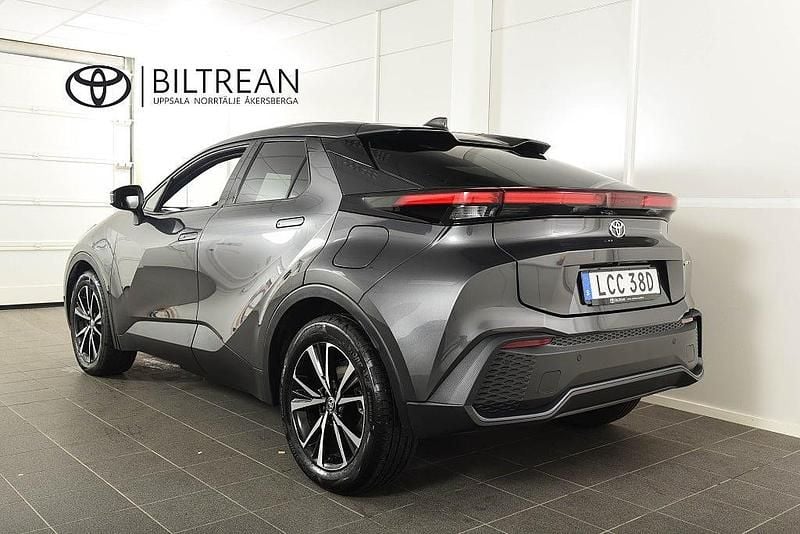 Begagnad Toyota C-HR Style 223 HK (164 kW) 2024 Mörkgrå (grå metallic) SUV