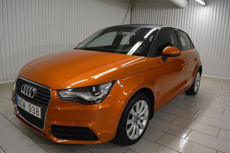 Orange Begagnad 2013 Audi A1 Sportback Sport Halvkombi | 89 000 kr (Marknadspris) - Bild 1/4