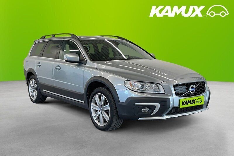 Silver/grå Begagnad 2016 Volvo XC70 Summum SUV | 214 800 kr (Marknadspris) - Bild 1/3