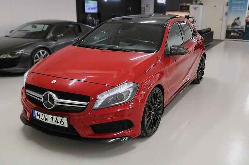Begagnad Mercedes A45 AMG AMG 360 HK (264 kW) 2013 Röd