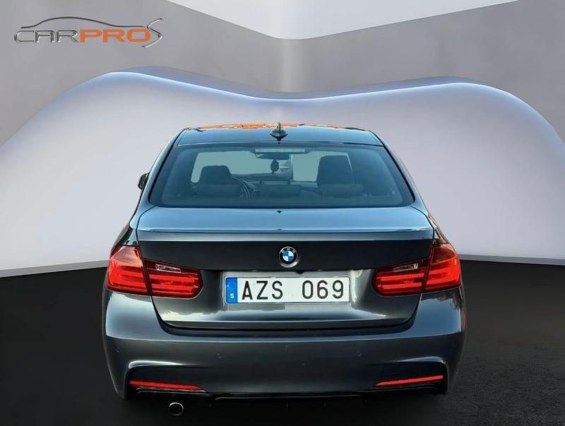 Begagnad BMW 320 M Sport 184 HK (135 kW) 2012 Grå Sedan