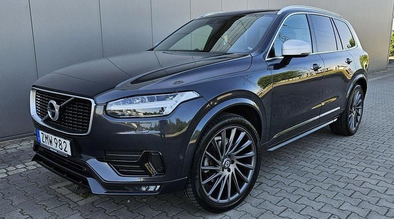 Grå Begagnad 2018 Volvo XC90 Inscription SUV | 359 900 kr - Bild 1/4