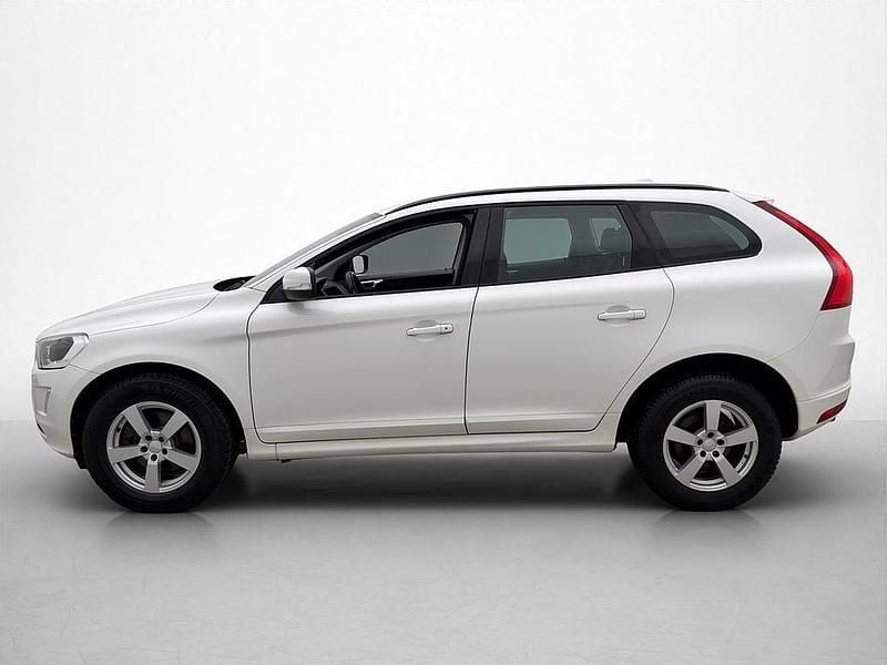 Begagnad Volvo XC60 Standard 150 HK (110 kW) 2016 Vit SUV