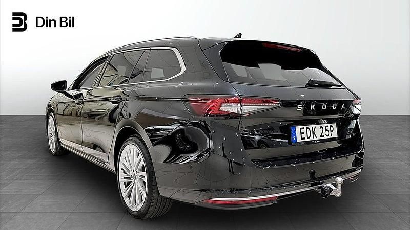 Begagnad Skoda Superb LAURIN & KLEMENT 150 HK (110 kW) 2025 Ebony black metallic Kombi