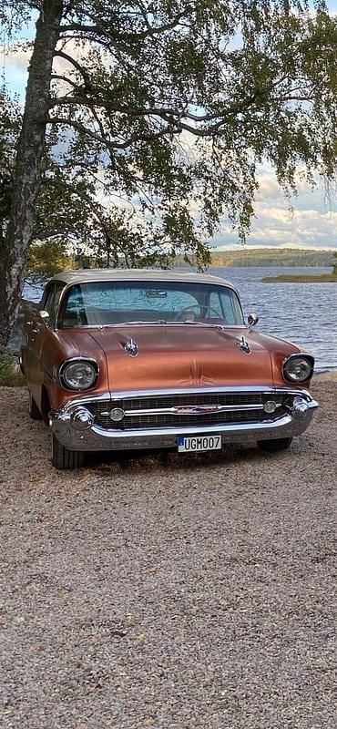 Begagnad Chevrolet Bel Air Sport 330 HK (242 kW) 1957 Sierra gold Sedan