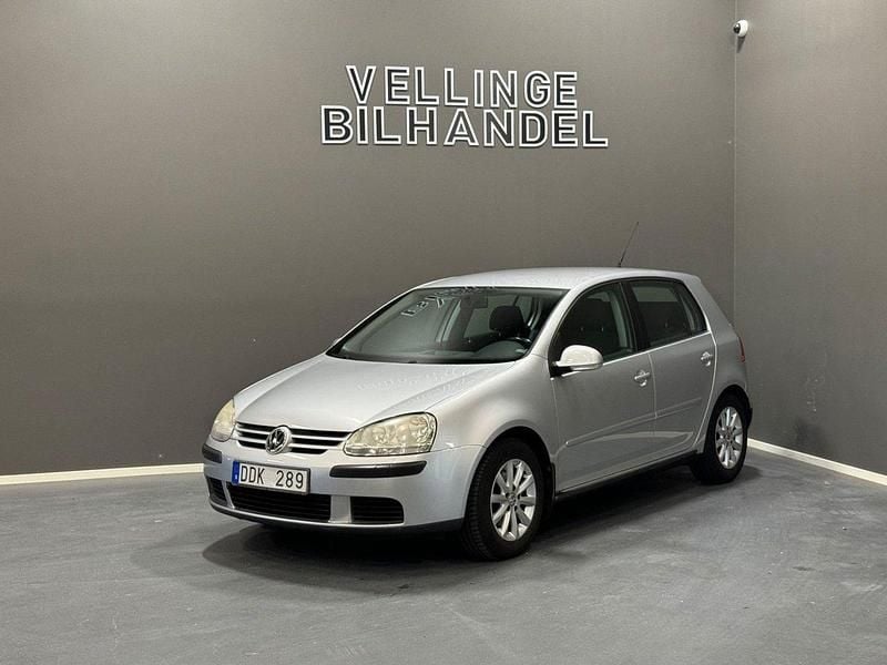 Silver Begagnad 2006 VW Golf V Halvkombi | 29 900 kr (Marknadspris) - Bild 1/4