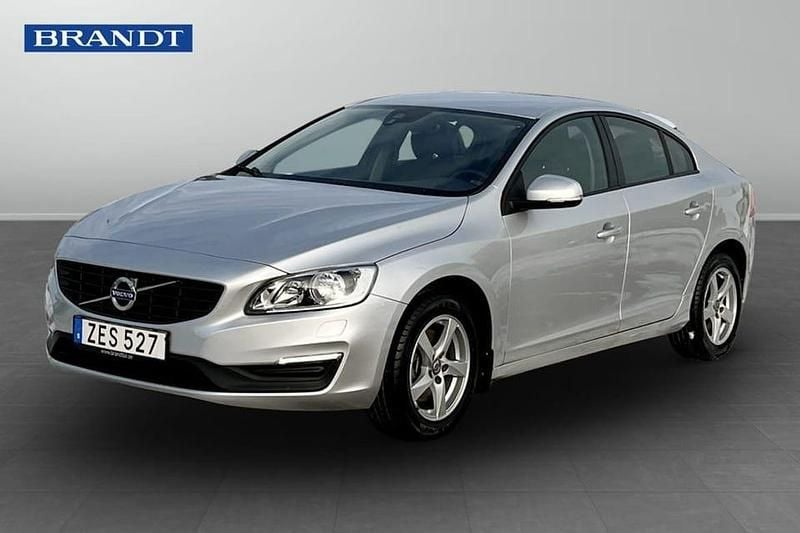 Begagnad Volvo S60 Standard 154 HK (113 kW) 2018 Silver Sedan