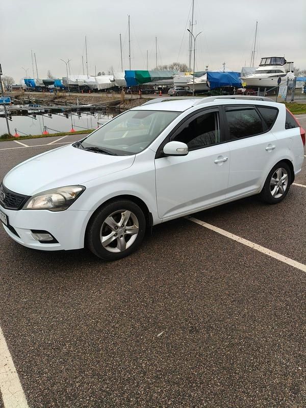 Begagnad 2011 Kia Ceed Sportswagon Kombi | 22 000 kr (Marknadspris) - Bild 1/4