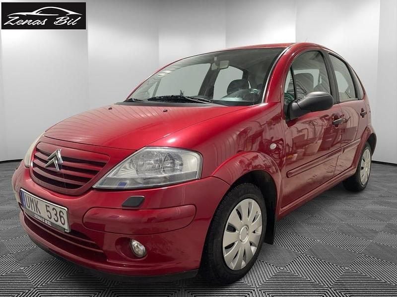 Ljusröd Begagnad 2003 Citroën C3 Halvkombi | 29 900 kr (Marknadspris) - Bild 1/4