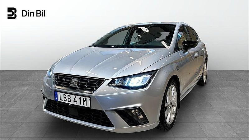 Silver Begagnad 2021 Seat Ibiza FR Halvkombi | 184 900 kr (Marknadspris) - Bild 1/4