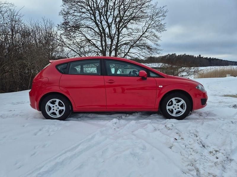 Begagnad Seat Leon 102 HK (75 kW) 2011 Halvkombi