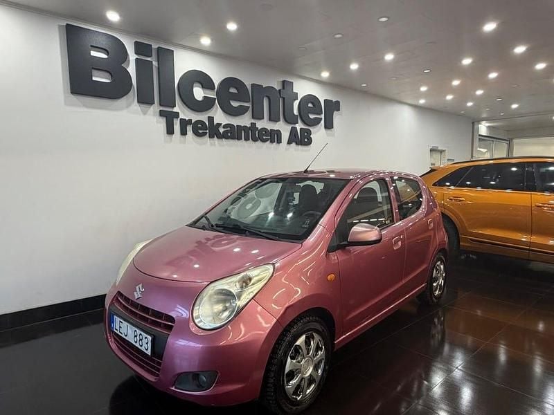 Röd Begagnad 2010 Suzuki Alto Halvkombi | 39 900 kr (Marknadspris) - Bild 1/4