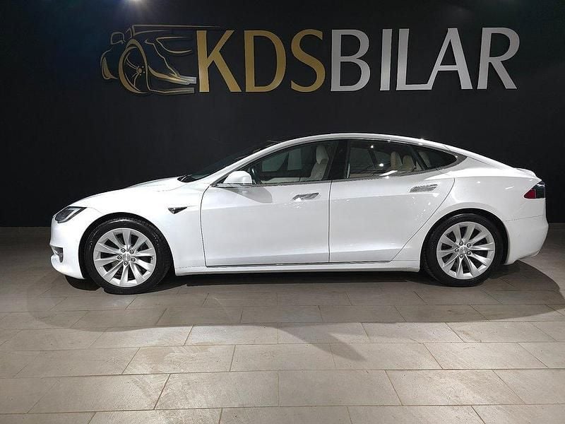 Vit Begagnad 2020 Tesla Model S Long Range AWD Sedan | 319 500 kr (Superpris) - Bild 1/4