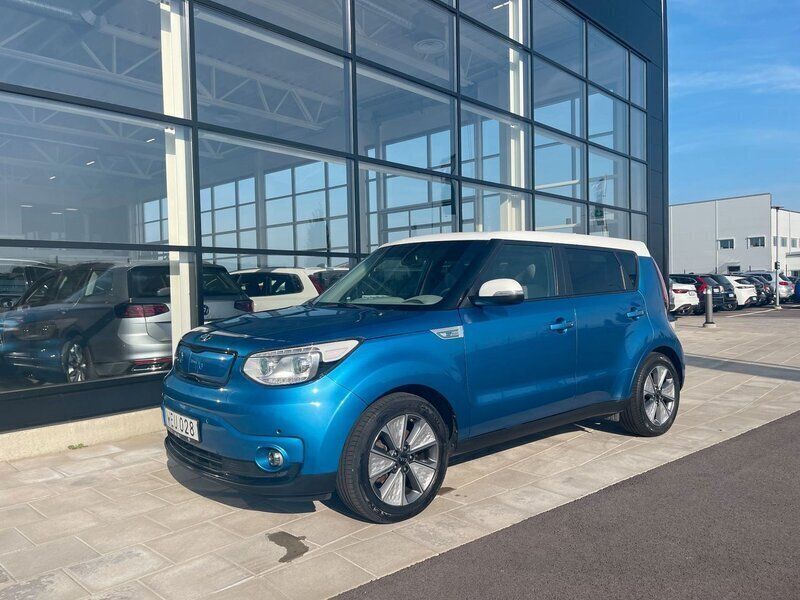 Blå Begagnad 2018 Kia Soul EV 2 SUV | 119 900 kr (Marknadspris) - Bild 1/4