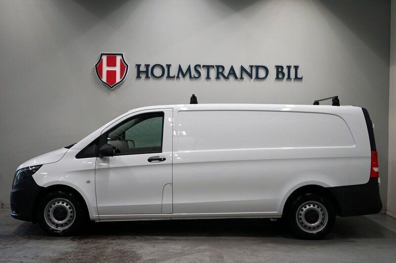 Vit Begagnad 2020 Mercedes Vito Minibuss | 199 900 kr - Bild 1/4