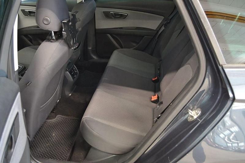 Begagnad Seat Leon ST Style 116 HK (85 kW) 2019 Mörkgrå (grå) Kombi