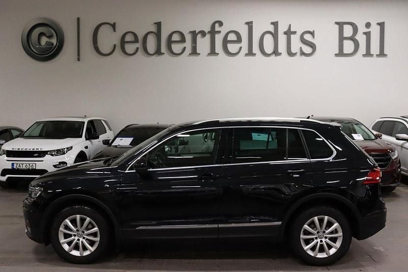 Svart Begagnad 2018 VW Tiguan SUV | 209 900 kr (Marknadspris) - Bild 1/4