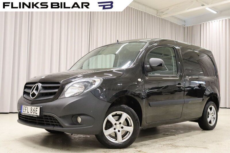 Svart Begagnad 2019 Mercedes Citan 109 Van | 99 900 kr (Marknadspris) - Bild 1/4