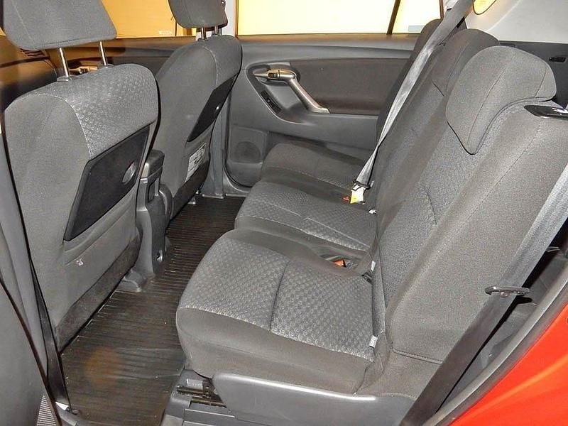 Begagnad Toyota Verso Multidrive S 147 HK (108 kW) 2009 Mörkröd Minibuss