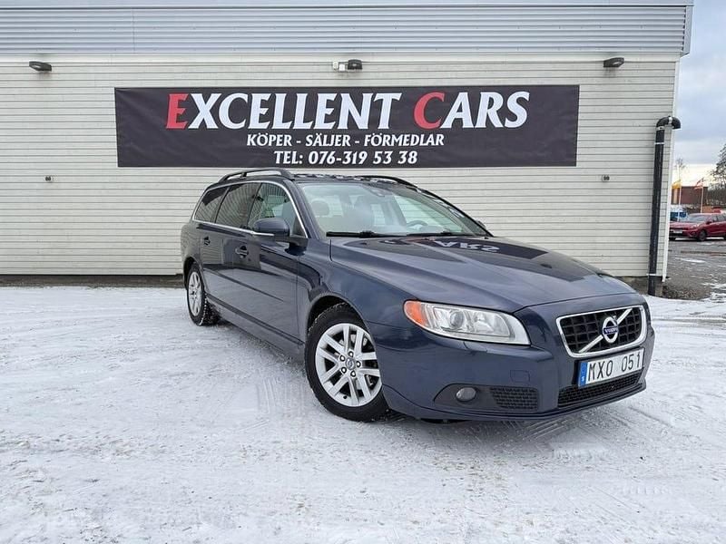 Begagnad Volvo V70 Momentum 163 HK (119 kW) 2012 Blå Kombi