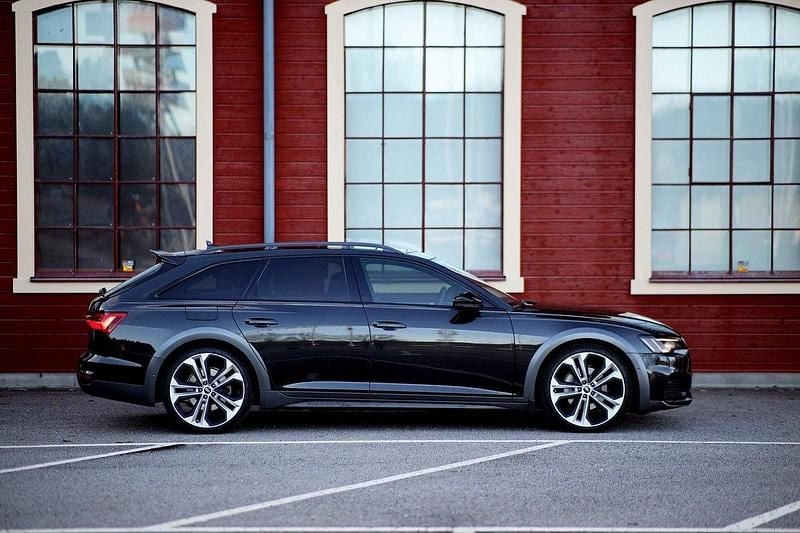 Grå Begagnad 2021 Audi A6 Allroad Design Kombi | 399 000 kr (Lite dyr) - Bild 1/4