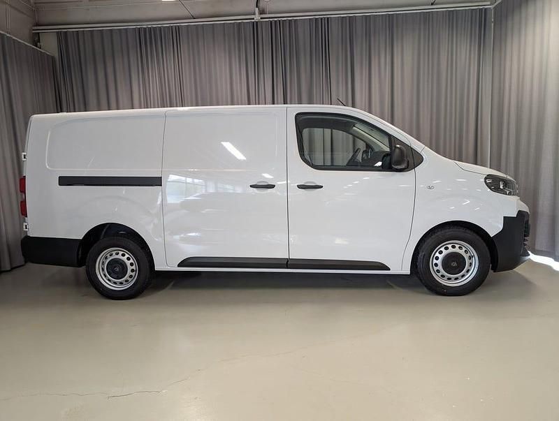 Begagnad Peugeot Expert 144 HK (105 kW) 2025 Vit Van