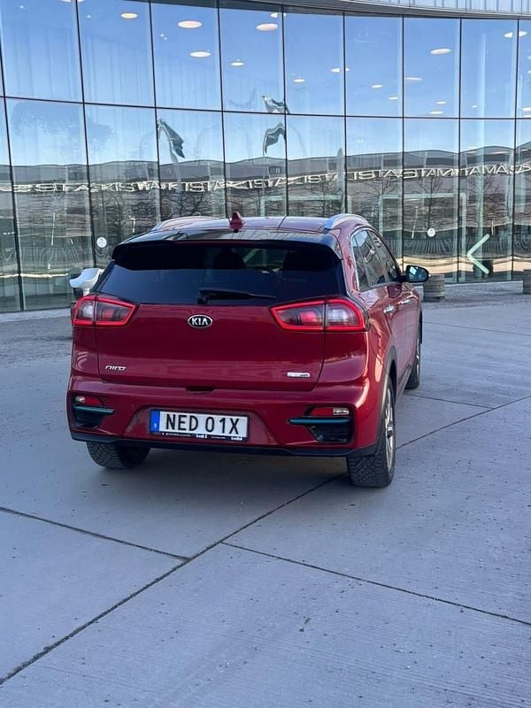 Begagnad Kia e-Niro 150 kW (204 HK) 2019 SUV