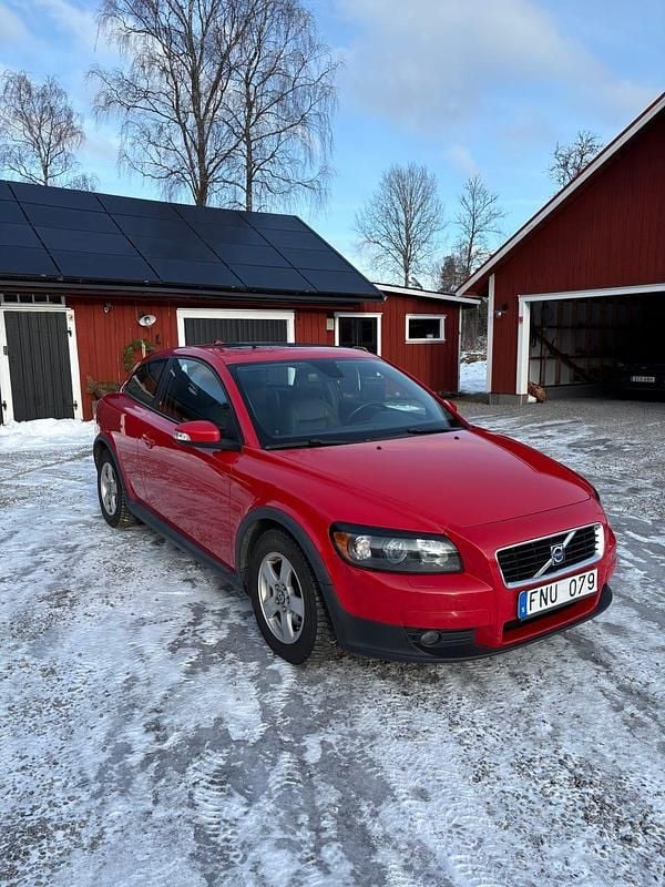 Begagnad 2007 Volvo C30 Halvkombi | 41 000 kr (Marknadspris) - Bild 1/4