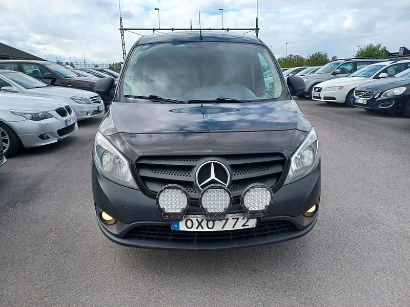 Begagnad Mercedes Citan 109 90 HK (66 kW) 2015 Svart Van