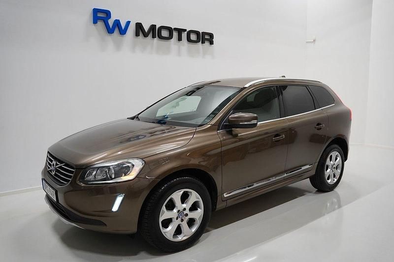 Brun Begagnad 2014 Volvo XC60 Summum SUV | 169 800 kr (Marknadspris) - Bild 1/4