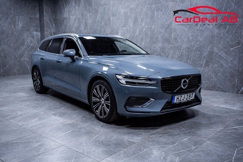 Grå Begagnad 2022 Volvo V60 Inscription Kombi | 318 800 kr (Superpris) - Bild 1/4
