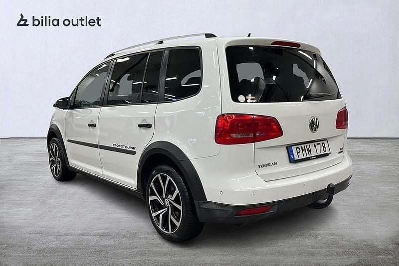 Begagnad VW Touran Cross 2015 Vit Minibuss
