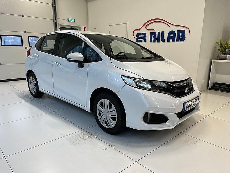 Vit Begagnad 2019 Honda Jazz Halvkombi | 129 900 kr (Superpris) - Bild 1/4