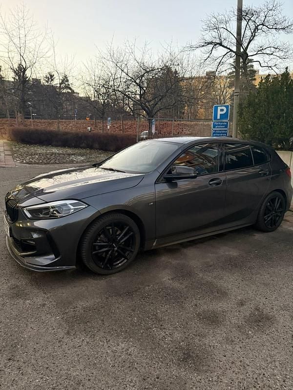 Begagnad BMW 118 140 HK (102 kW) 2020 Halvkombi