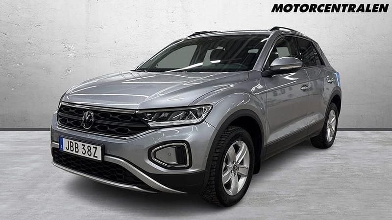 Begagnad VW T-Roc Life 151 HK (111 kW) 2024 Silver SUV