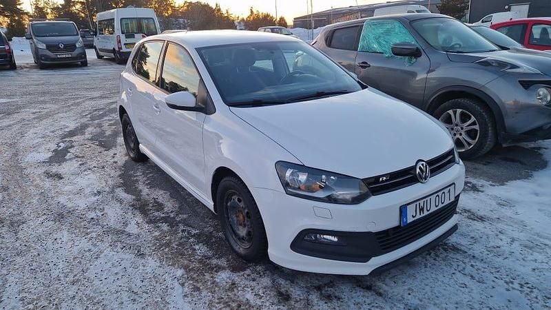 Begagnad VW Polo R-line 90 HK (66 kW) 2014