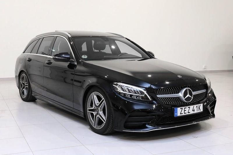 Svart Begagnad 2019 Mercedes C220 AMG line Kombi | 269 900 kr (Marknadspris) - Bild 1/4