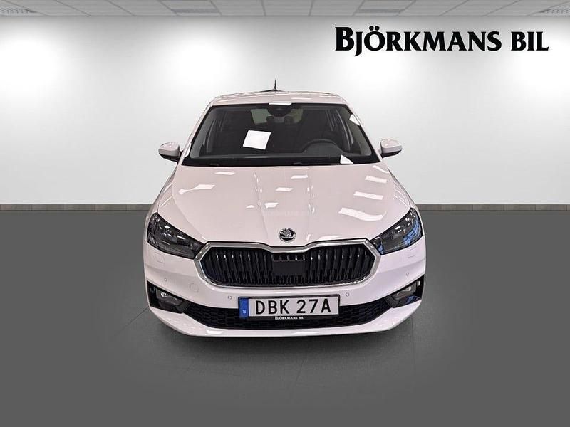 Begagnad Skoda Fabia 110 HK (80 kW) 2022 Vit Halvkombi