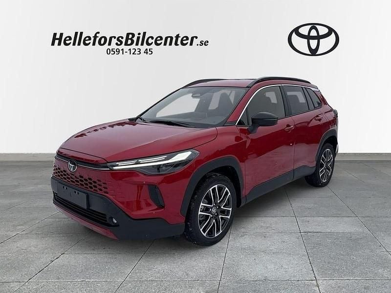 Ny Toyota Corolla Cross Style 200 HK (147 kW) 2025 Röd SUV