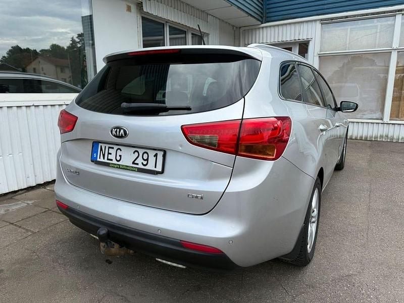 Begagnad Kia Ceed Sportswagon 128 HK (94 kW) 2013 Grå Kombi