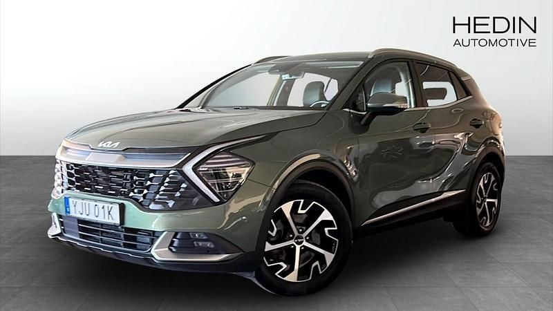 Grön (green) Begagnad 2022 Kia Sportage Advance SUV | 334 900 kr (Superpris) - Bild 1/4