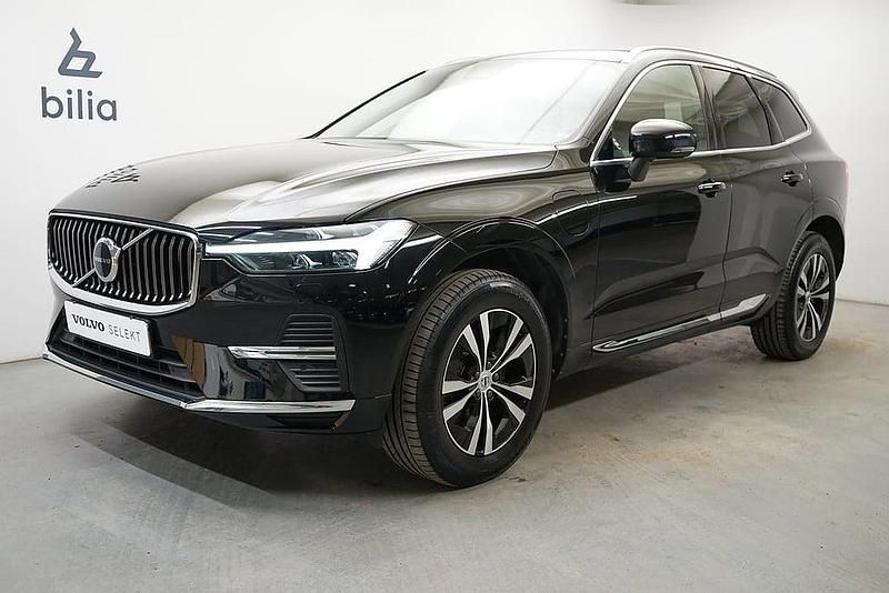 Begagnad Volvo XC60 Core 349 HK (256 kW) 2022 Svart SUV