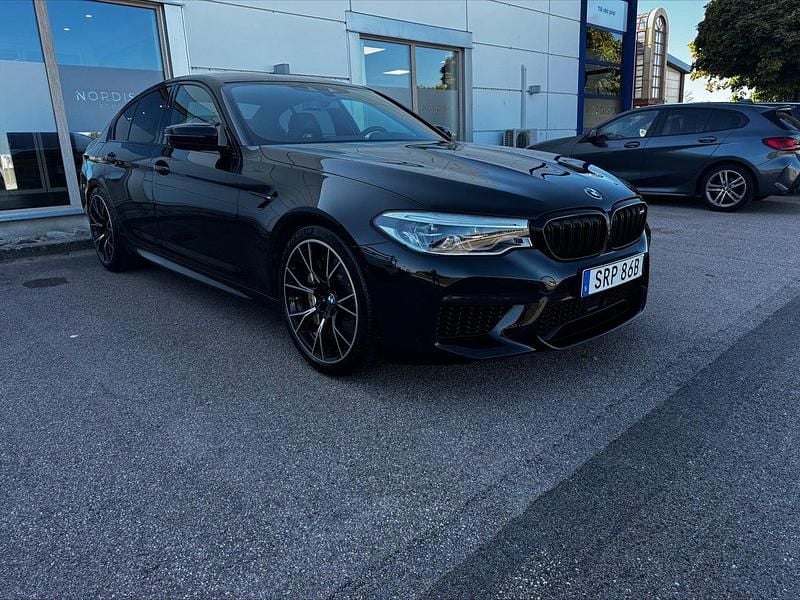 Svart Begagnad 2020 BMW M5 Competition Edition Sedan | 829 000 kr (Marknadspris) - Bild 1/4