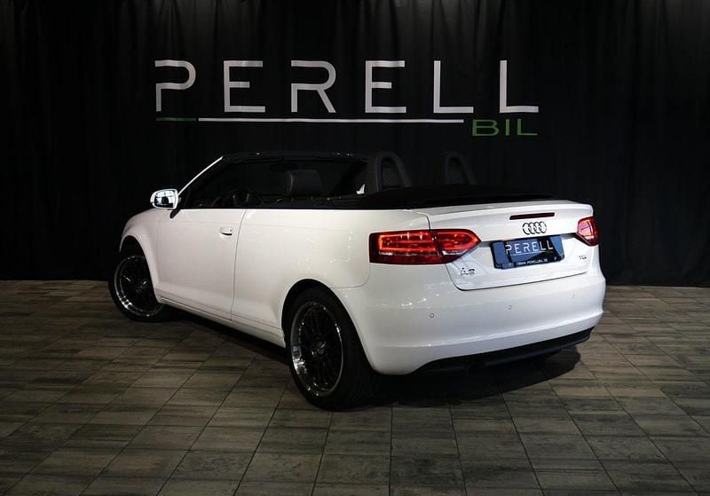 Begagnad Audi A3 Cabriolet Attraction 140 HK (102 kW) 2011 Vit Cab