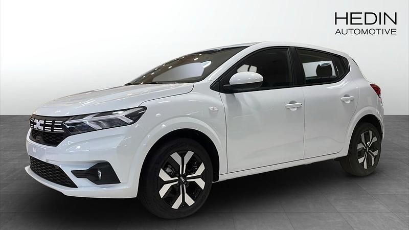 Vit (white) Ny 2025 Dacia Sandero Expression Halvkombi | 219 900 kr (Bra pris) - Bild 1/4